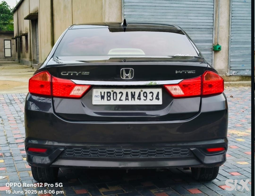Honda City vx15cvt Used cars in Vehicletype-hatchback